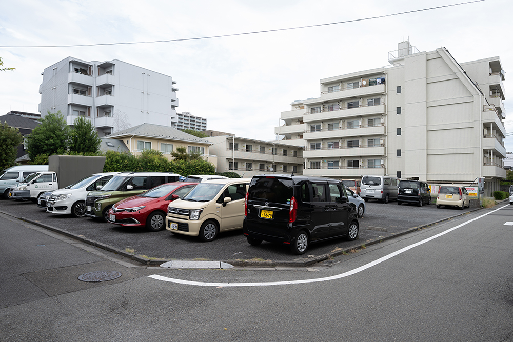 月極駐車場（6台）